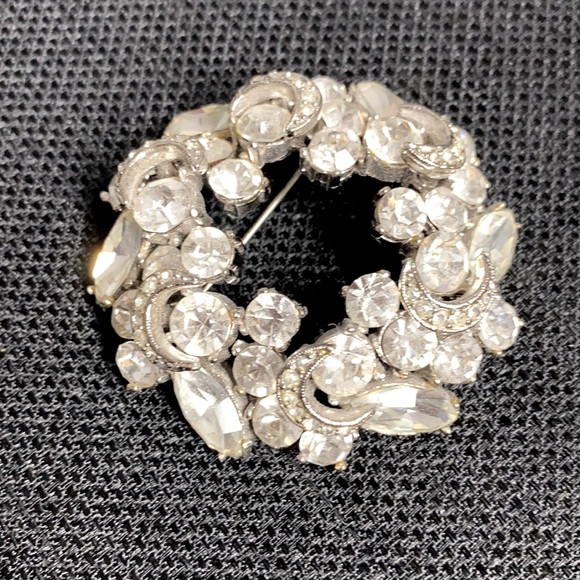 Vintage Crystal Brooch - Picture 1 of 4